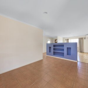 73 Hugh McKay Crescent, Dunlop, ACT 2615 AUS