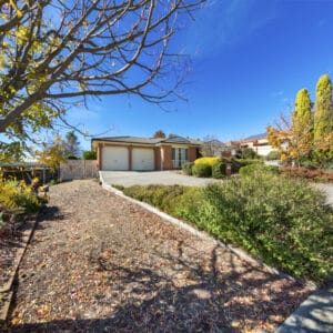 73 Hugh McKay Crescent, Dunlop, ACT 2615 AUS