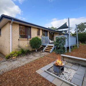 1 Harwood Court, Wanniassa, ACT 2903 AUS