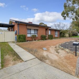 2 Arden Place, Gilmore, ACT 2905 AUS