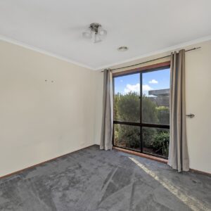 8 Laby Place, Theodore, ACT 2905 AUS