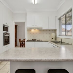 2 Mina Wylie Crescent, Gordon, ACT 2906 AUS