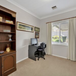 2 Mina Wylie Crescent, Gordon, ACT 2906 AUS