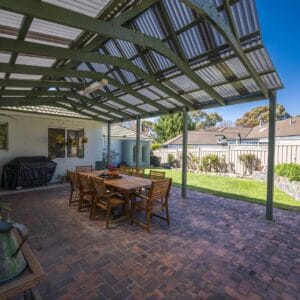 2 Mina Wylie Crescent, Gordon, ACT 2906 AUS