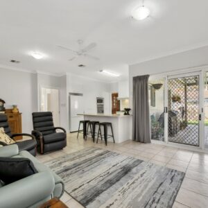 2 Mina Wylie Crescent, Gordon, ACT 2906 AUS