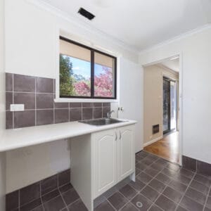 33 Fincham Crescent, Wanniassa, ACT 2903 AUS