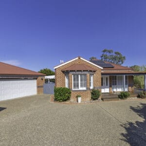 13 Hinton Place, Conder, ACT 2906 AUS