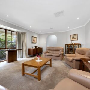 9 Main Close, Chisholm, ACT 2905 AUS