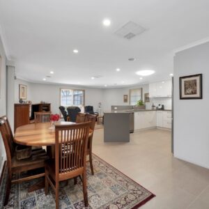 9 Main Close, Chisholm, ACT 2905 AUS