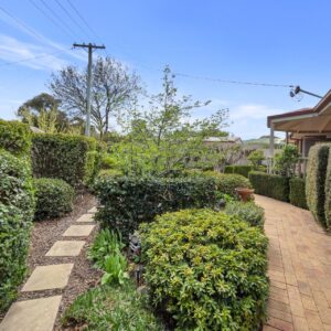 9 Main Close, Chisholm, ACT 2905 AUS