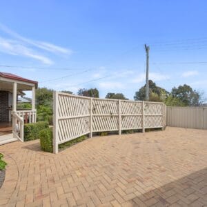 9 Main Close, Chisholm, ACT 2905 AUS