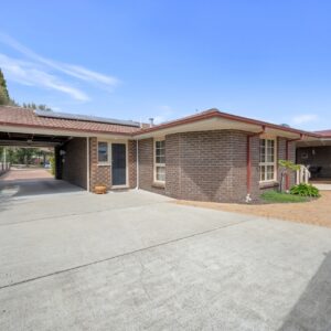 9 Main Close, Chisholm, ACT 2905 AUS