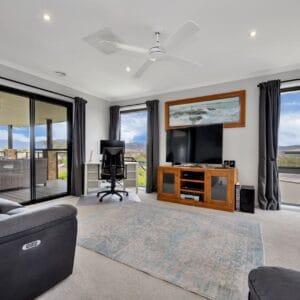 40 Galbraith Close, Banks, ACT 2906 AUS