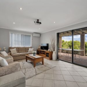 40 Galbraith Close, Banks, ACT 2906 AUS