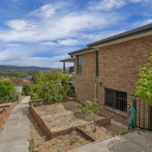 40 Galbraith Close, Banks, ACT 2906 AUS