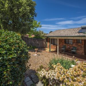 2 Bow Place, Fadden, ACT 2904 AUS