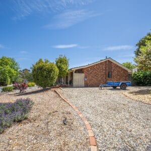 2 Bow Place, Fadden, ACT 2904 AUS