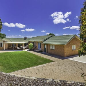 18 Macnamara Place, Chisholm, ACT 2905 AUS