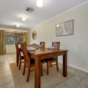 11 Dinnison Circuit, Kambah, ACT 2902 AUS