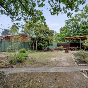 11 Dinnison Circuit, Kambah, ACT 2902 AUS