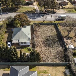 45 Laidlaw Street, Yass, NSW 2582 AUS