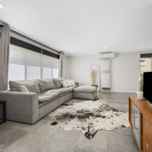 8 Annand Place, Wanniassa, ACT 2903 AUS