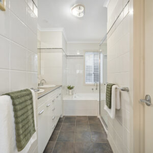 10 Slavin Place, Gordon, ACT 2906 AUS