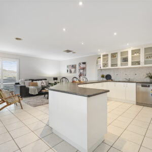 10 Slavin Place, Gordon, ACT 2906 AUS