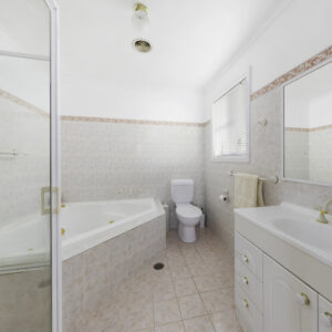 5 Strutt Place, Gordon, ACT 2906 AUS