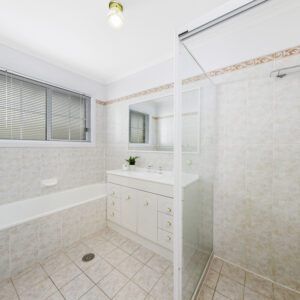 5 Strutt Place, Gordon, ACT 2906 AUS