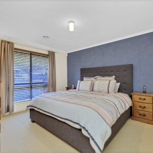 8 McGilvray Close, Gordon, ACT 2906 AUS