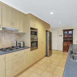 8 McGilvray Close, Gordon, ACT 2906 AUS