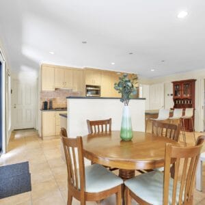 8 McGilvray Close, Gordon, ACT 2906 AUS