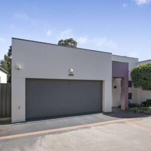 2/3 Charles Place, Gordon, ACT 2906 AUS