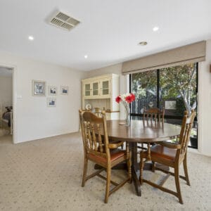 2/3 Charles Place, Gordon, ACT 2906 AUS