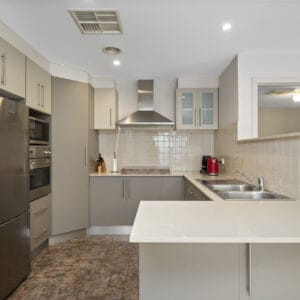 2/3 Charles Place, Gordon, ACT 2906 AUS