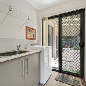 2/3 Charles Place, Gordon, ACT 2906 AUS