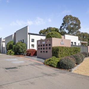 2/3 Charles Place, Gordon, ACT 2906 AUS