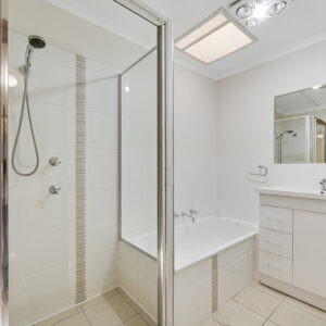 9 McKivat Close, Gordon, ACT 2906 AUS