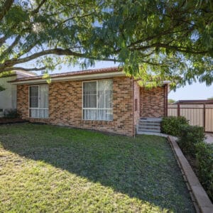 9 McKivat Close, Gordon, ACT 2906 AUS