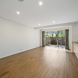 1/10 Bennetts Close, McKellar, ACT 2617 AUS