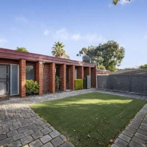 10 Kirkton Street, Wanniassa, ACT 2903 AUS
