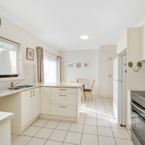 2/21 Broughton Place, Queanbeyan, NSW 2620 AUS
