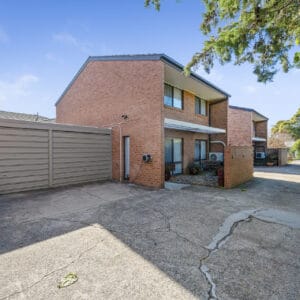 2/21 Broughton Place, Queanbeyan, NSW 2620 AUS