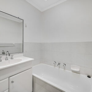 17 Cromwell Circuit, Isabella Plains, ACT 2905 AUS